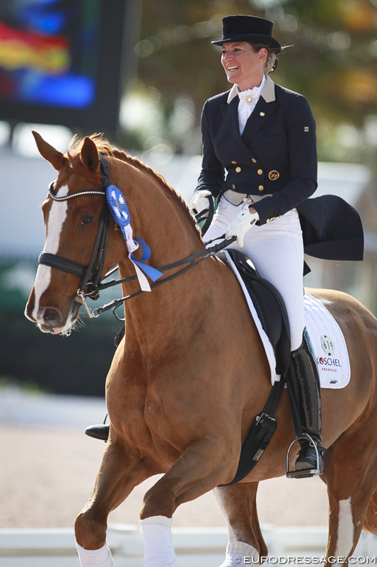 Patricia mit Leuchtfeuer beim Grand Prix 2012 in Wellington/Florida. Foto: Müller